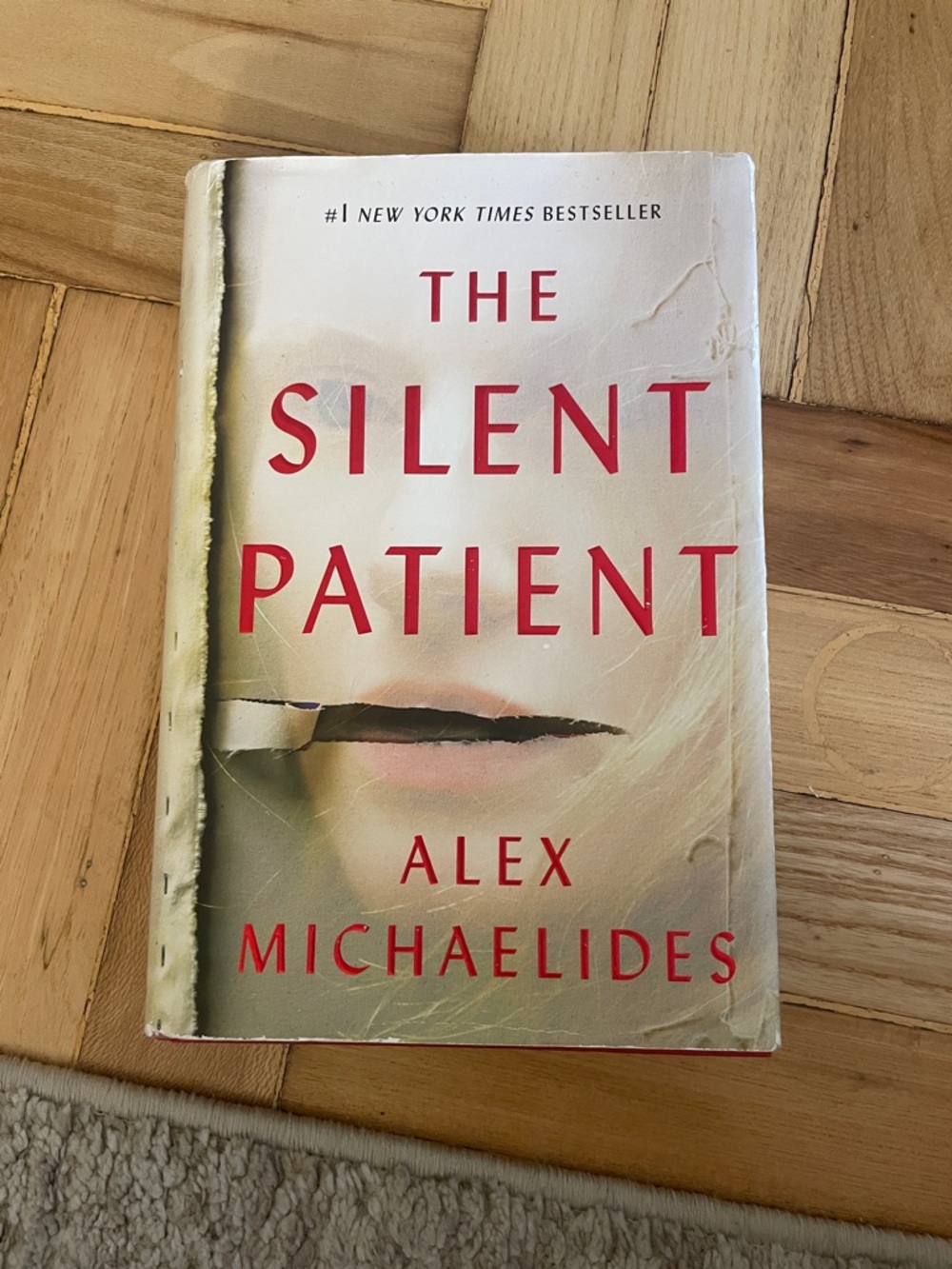 The Silent Patient by Alex Michaelides - Red & Cream Cover